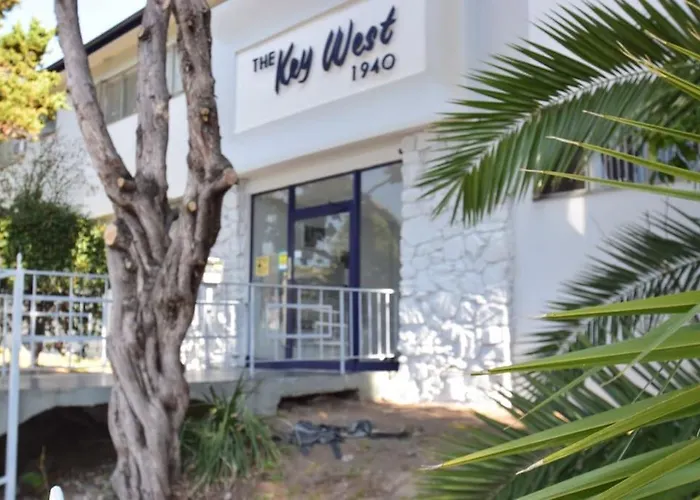 Hollywood Business Apartments